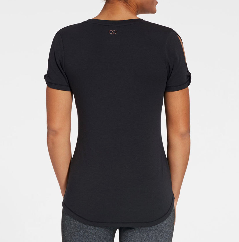 The Perfect Twist T-Shirt - Little Lady Agency